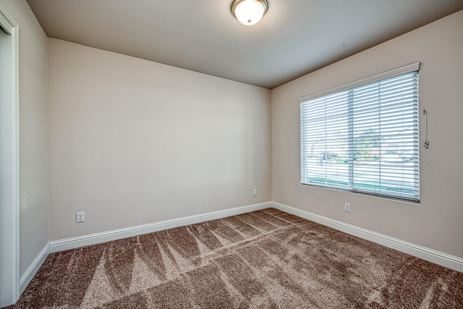 466 Cascade Way Madera, CA 93636 - Photo 16 of 34 Gallery Image 16