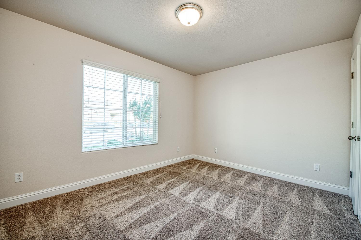 466 Cascade Way Madera, CA 93636 - Photo 17 of 34 Gallery Image 17