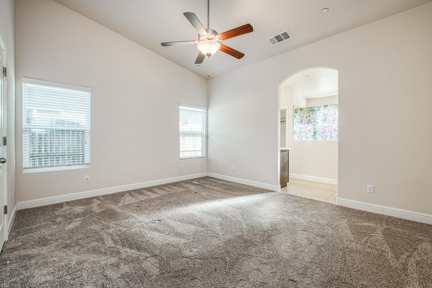 466 Cascade Way Madera, CA 93636 - Photo 18 of 34 Gallery Image 18