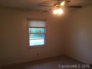 222 Pinckney Street Chester, SC 29706 - Photo 8 of 12 Gallery Image 8