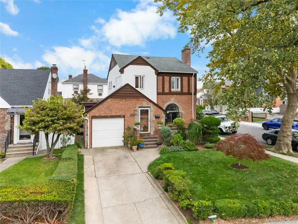 $1,368,000 | 26-23 Utopia Parkway | Auburndale