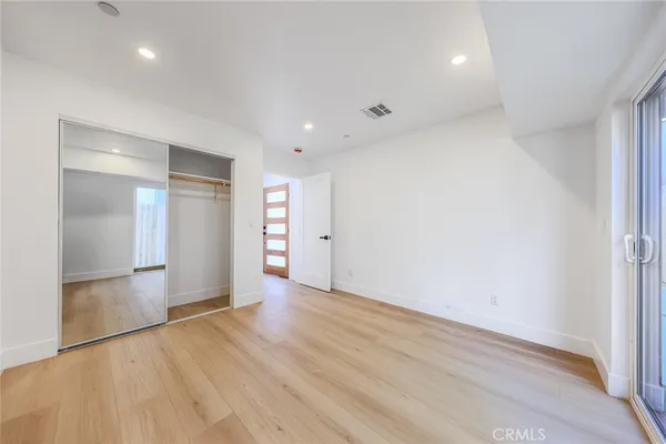 $4,995 | 1239 North Orange Drive, Unit 4, Los Angeles, CA 90038