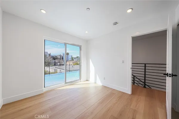 $4,995 | 1239 North Orange Drive, Unit 4, Los Angeles, CA 90038
