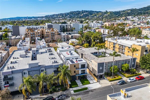 $4,995 | 1239 North Orange Drive, Unit 4, Los Angeles, CA 90038