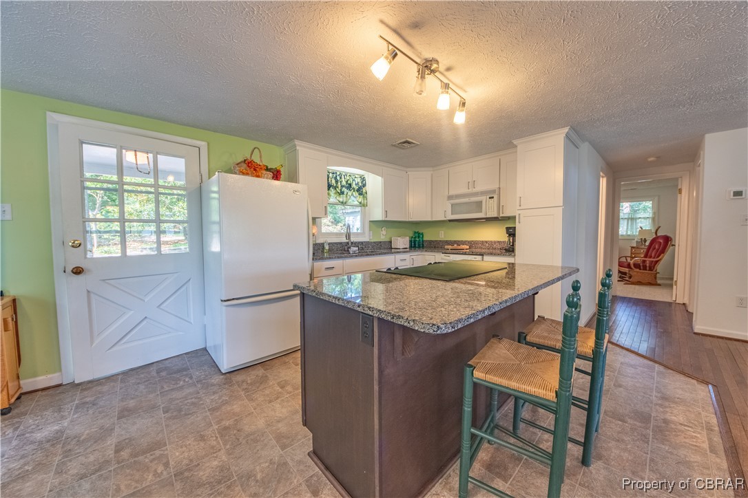 310 River Rd Circle Saluda, VA 23149 - Photo 9 of 48 Gallery Image 9