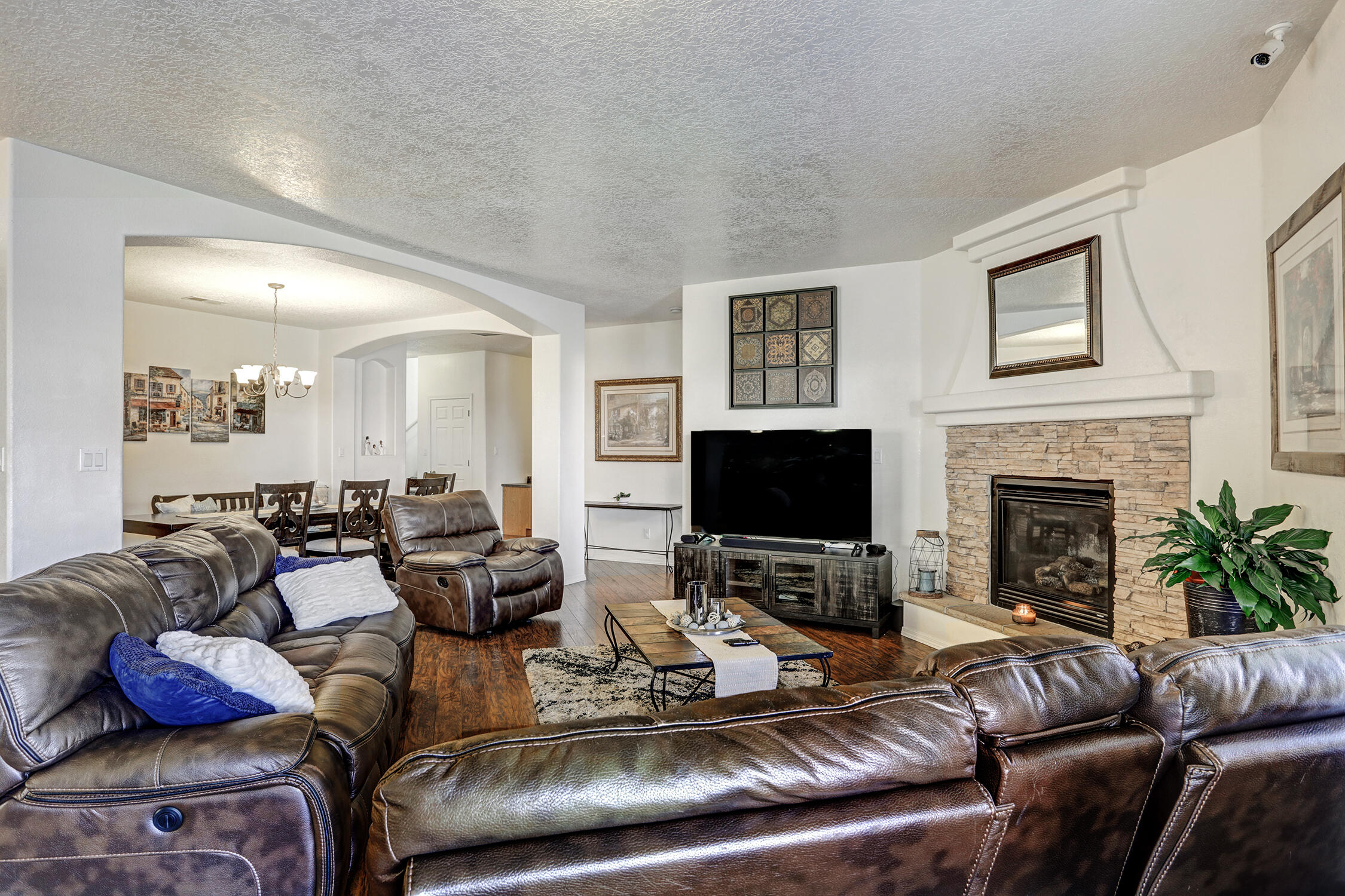 1805 Bold Ruler Road Albuquerque, NM 87123 - Photo 7 of 46 Gallery Image 7