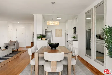 $999,000 | 10725 Ohio Avenue, Unit 2, Los Angeles, CA 90024
