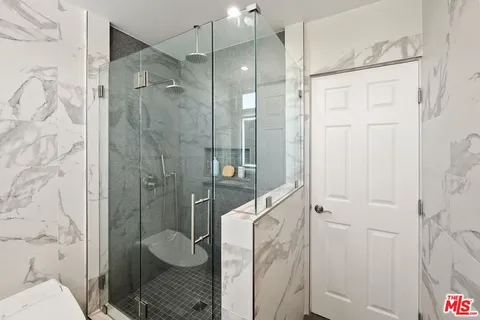 $999,000 | 10725 Ohio Avenue, Unit 2, Los Angeles, CA 90024