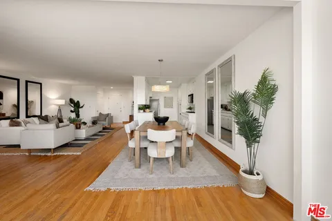 $999,000 | 10725 Ohio Avenue, Unit 2, Los Angeles, CA 90024