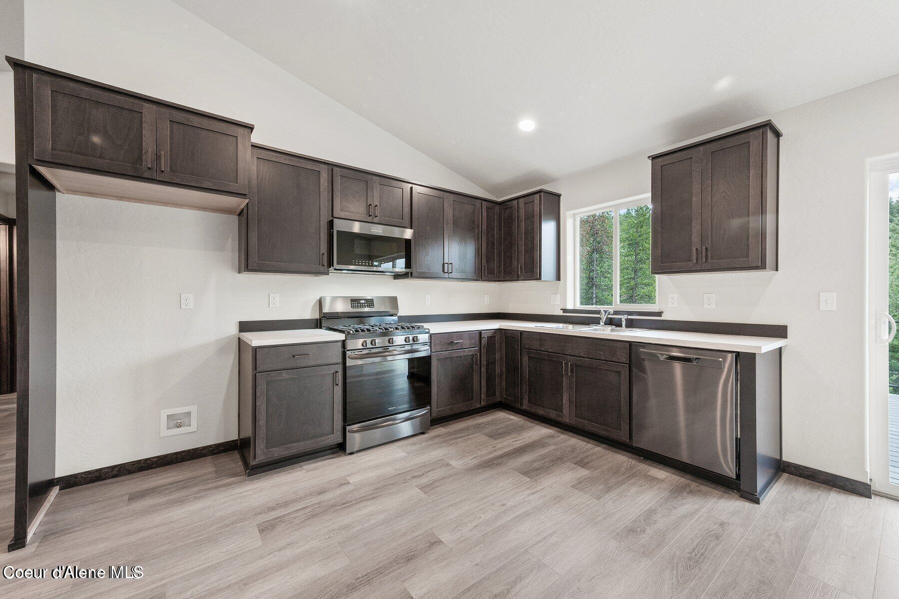 515 Lower Rio Vista Street Osburn, ID 83849 - Photo 11 of 25 20240508194505181790000000-o