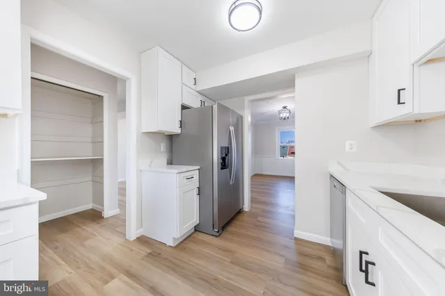 $469,900 | 982 Holborn Court, Sterling, VA 20164