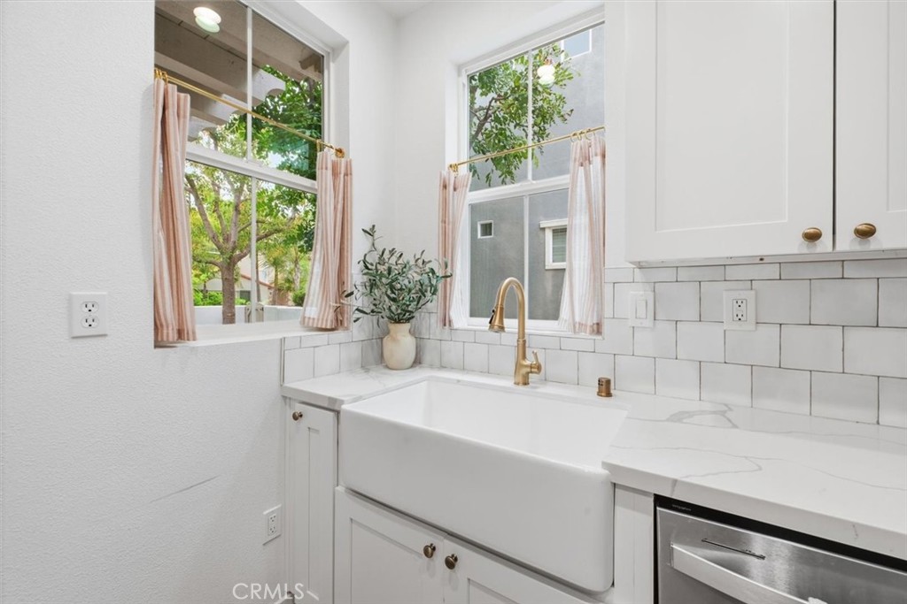 8 Snapdragon Street Ladera Ranch, CA 92694 - Photo 14 of 59