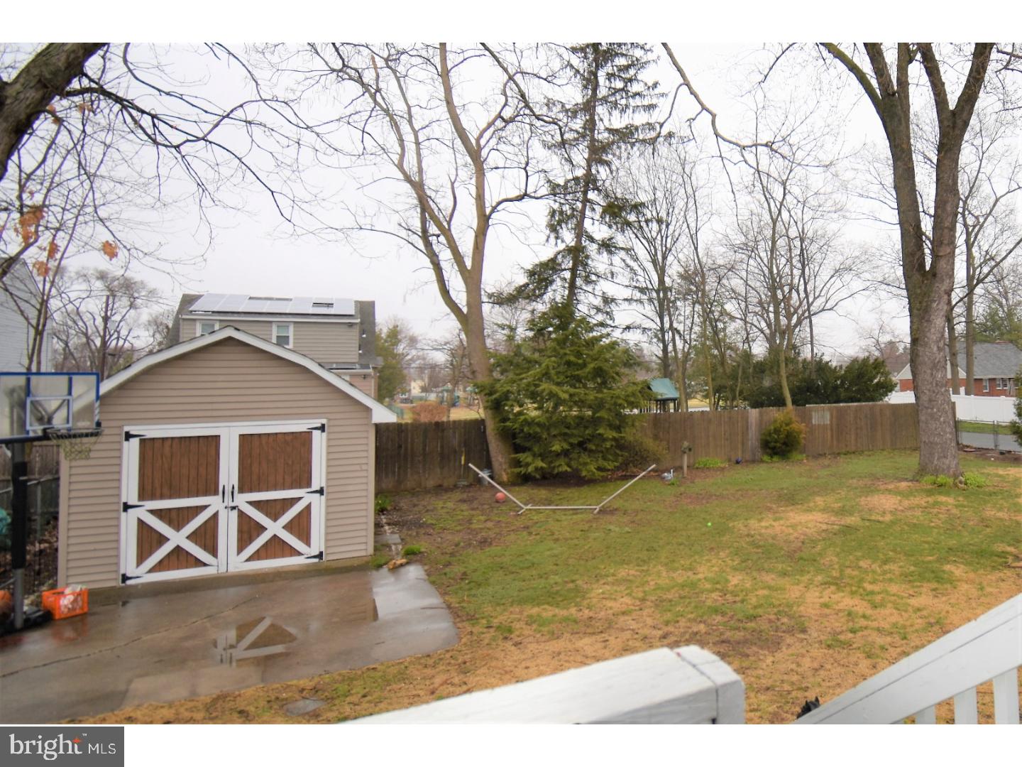 321 Chestnut Street Delran, NJ 08075 - Photo 4 of 24 Back Yard