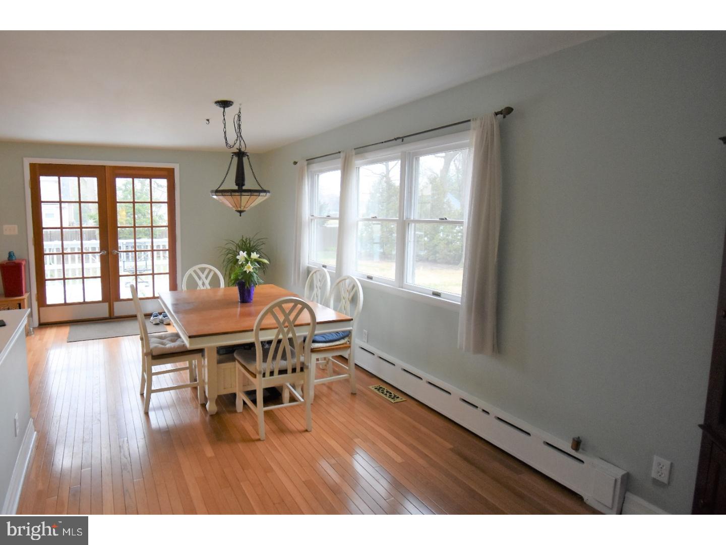 321 Chestnut Street Delran, NJ 08075 - Photo 8 of 24 Dining Room