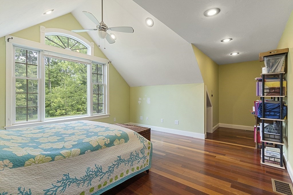 259 Holland Road Sturbridge, MA 01518 - Photo 25 of 38