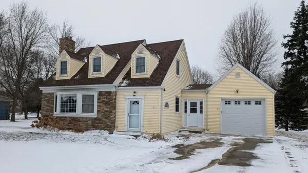 $144,900 | 617 12th Avenue, Clarkfield, MN 56223