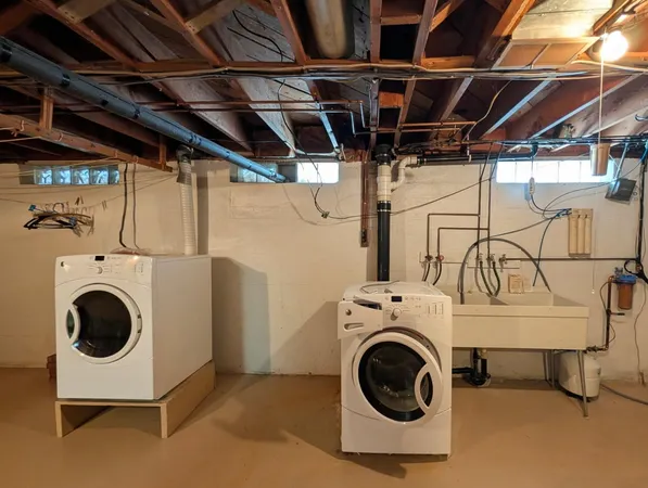 $144,900 | 617 12th Avenue, Clarkfield, MN 56223