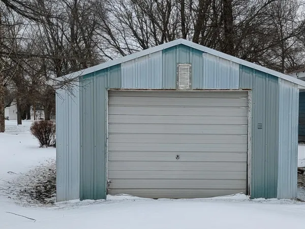 $144,900 | 617 12th Avenue, Clarkfield, MN 56223