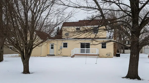 $144,900 | 617 12th Avenue, Clarkfield, MN 56223