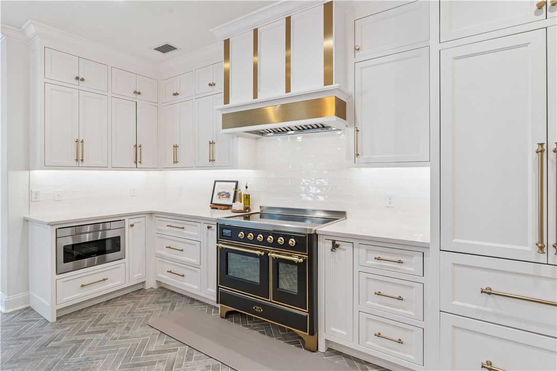 108 Jones Creek Road St. Simons Island, GA 31522 - Photo 9 of 46