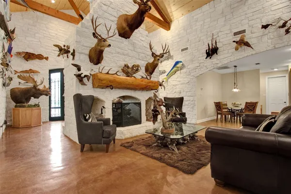 $750,000 | 21405 Whispering Pines, Humble, TX 77338