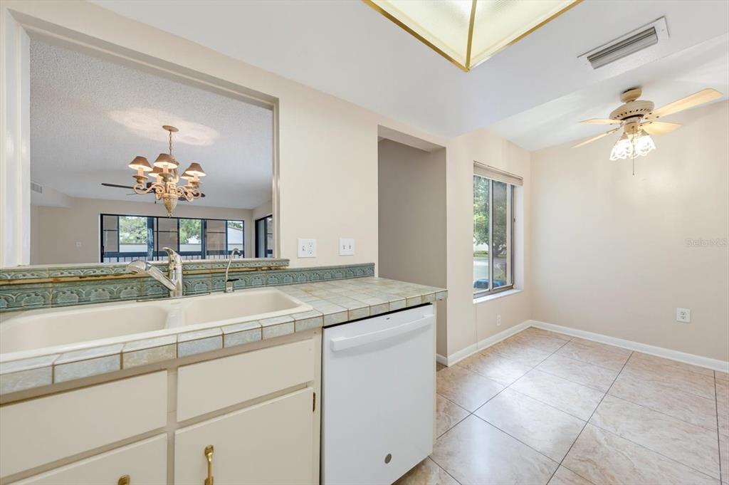 700 Starkey Road, Unit 624 Largo, FL 33771 - Photo 14 of 37 Gallery Image 14