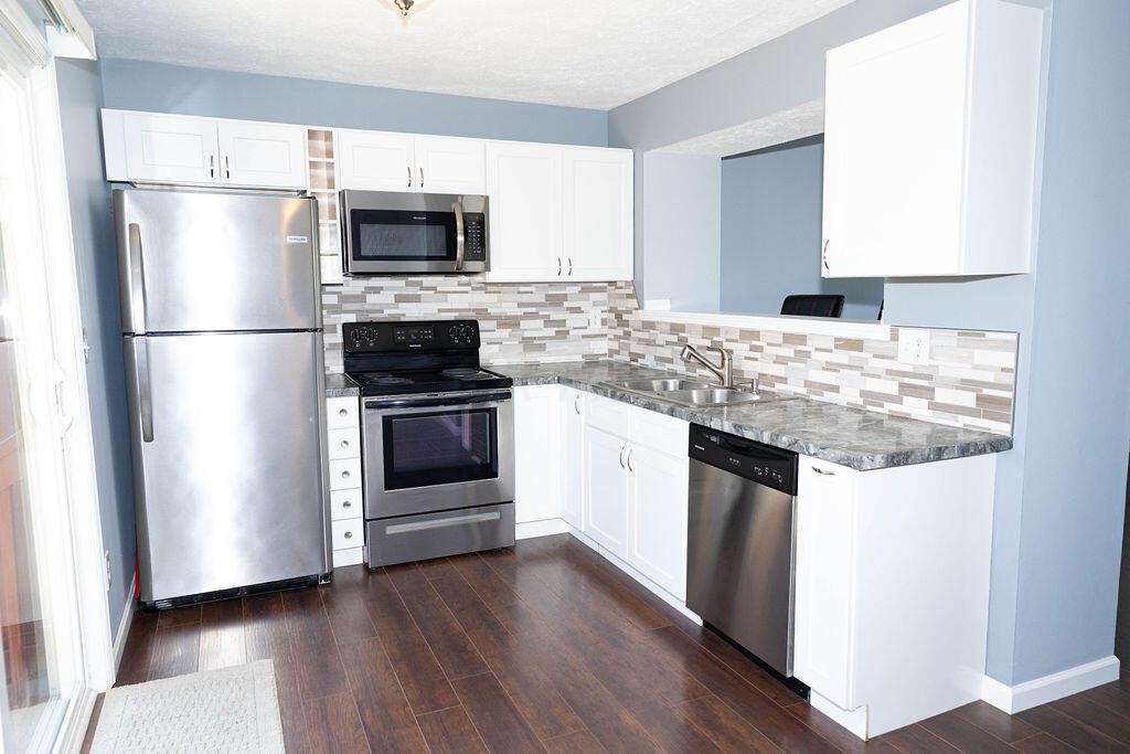 995 Annagladys Drive, Unit R2 Columbus, OH 43085 - Photo 6 of 21 Kitchen