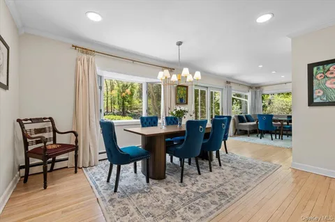 $2,048,000 | 5 Fox Lane, Locust Valley, NY 11560