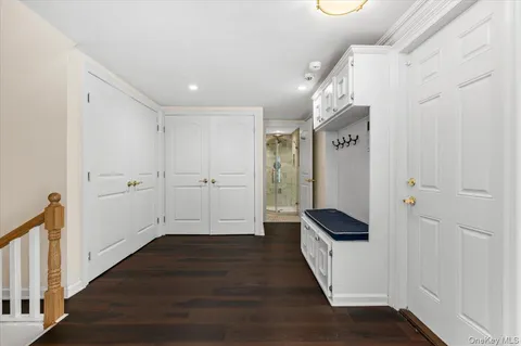 $2,048,000 | 5 Fox Lane, Locust Valley, NY 11560
