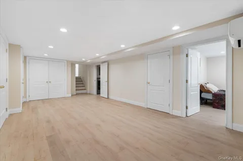 $2,048,000 | 5 Fox Lane, Locust Valley, NY 11560