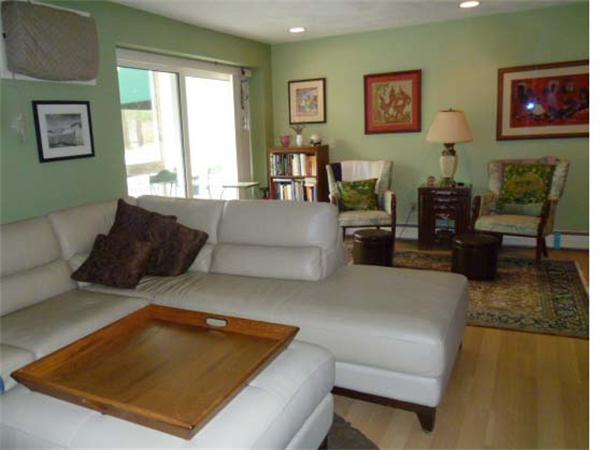 18 Hamilton Road, Unit 108 Arlington, MA 02474 - Photo 4 of 14 Gallery Image 4