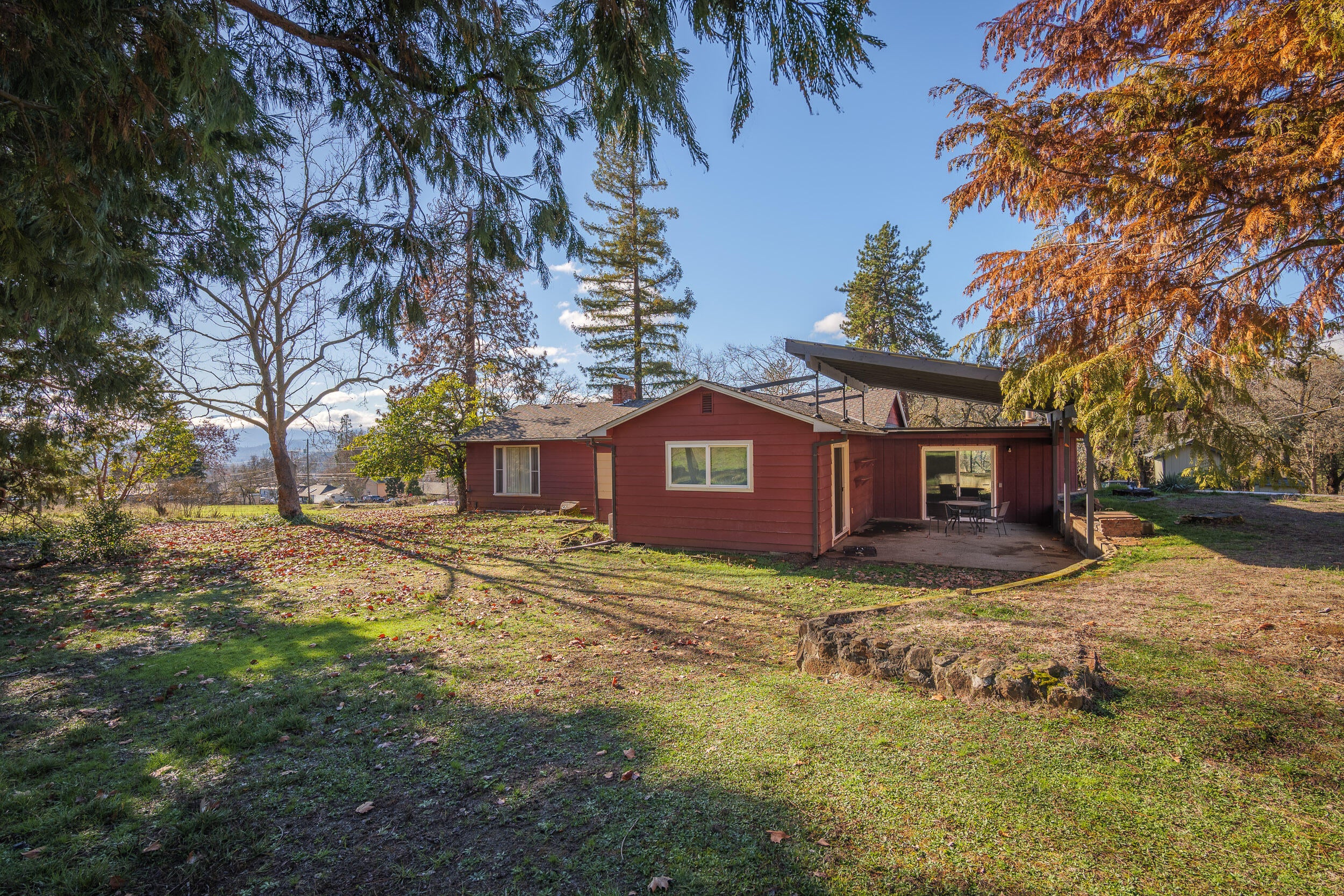2487 Scoville Road Grants Pass, OR 97526 - Photo 40 of 46 39