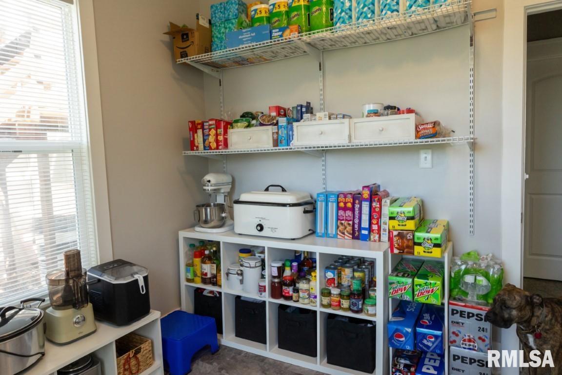 3415 Rockingham Road Davenport, IA 52802 - Photo 12 of 49 Gallery Image 12