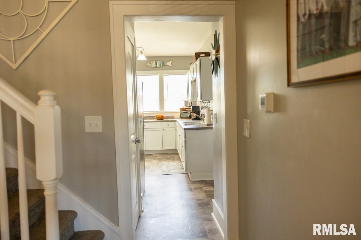 3415 Rockingham Road Davenport, IA 52802 - Photo 19 of 49 Gallery Image 19