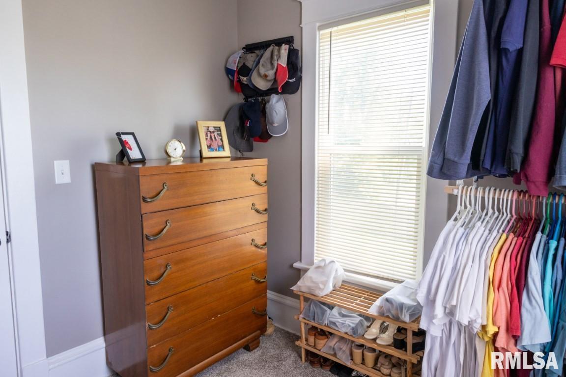 3415 Rockingham Road Davenport, IA 52802 - Photo 27 of 49 Gallery Image 27