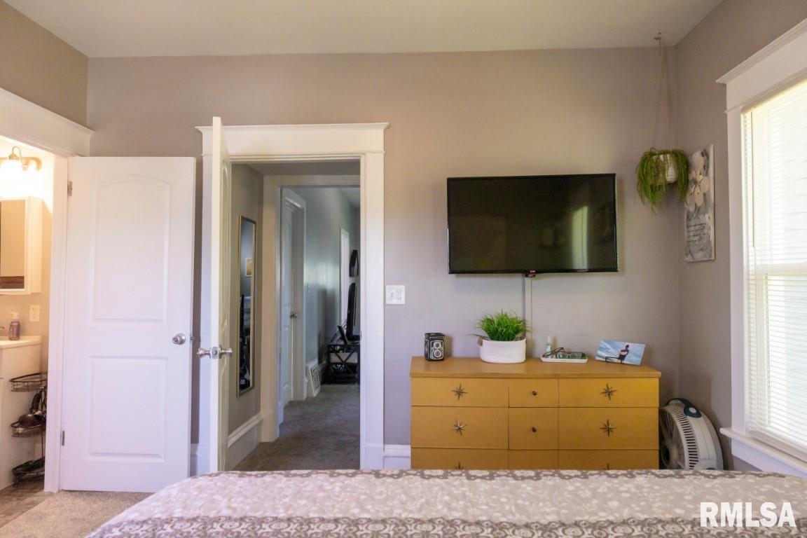 3415 Rockingham Road Davenport, IA 52802 - Photo 32 of 49 Gallery Image 32
