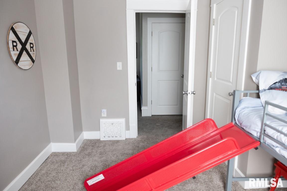 3415 Rockingham Road Davenport, IA 52802 - Photo 36 of 49 Gallery Image 36