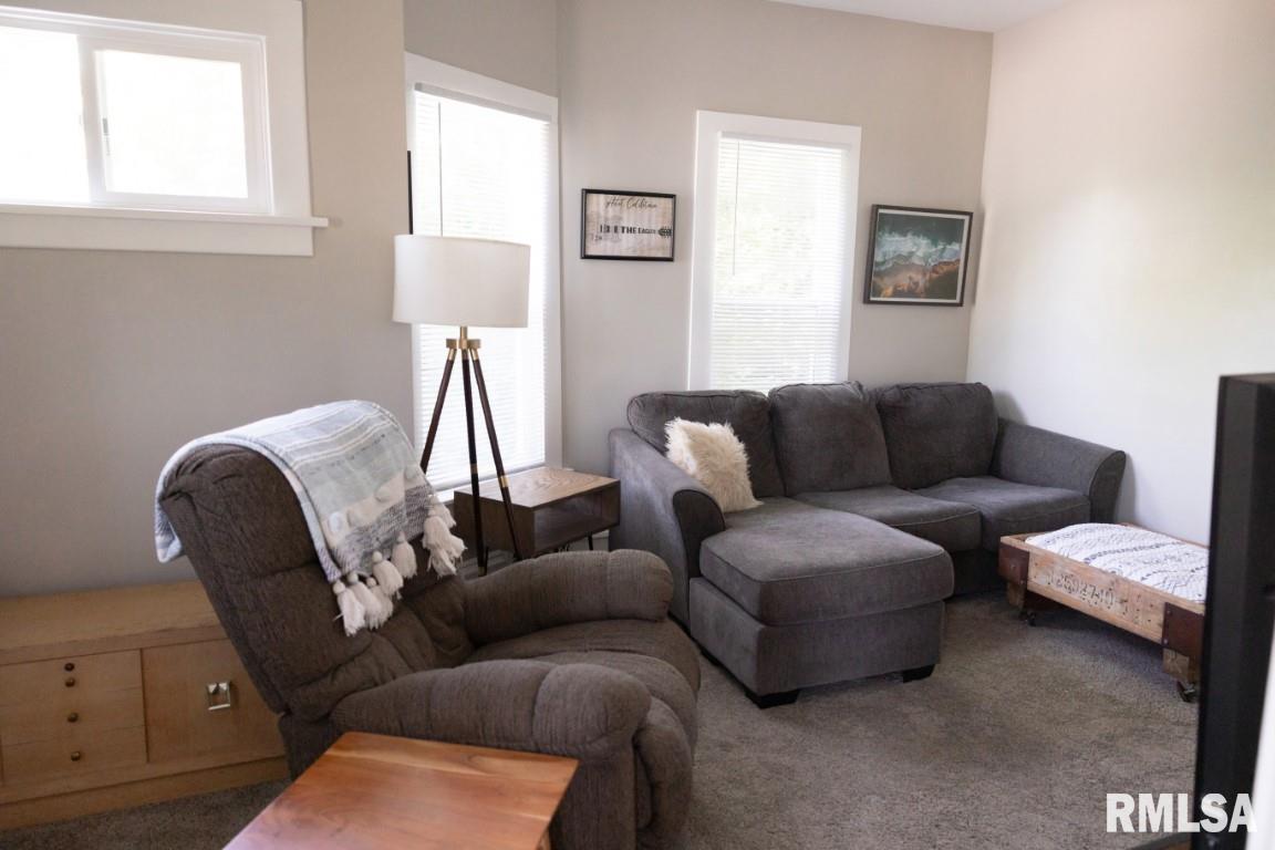 3415 Rockingham Road Davenport, IA 52802 - Photo 38 of 49 Gallery Image 38