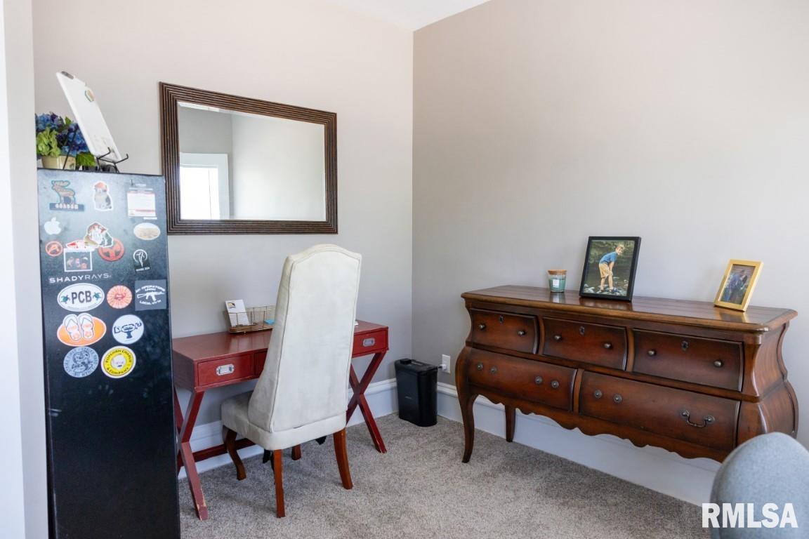 3415 Rockingham Road Davenport, IA 52802 - Photo 41 of 49 Gallery Image 41
