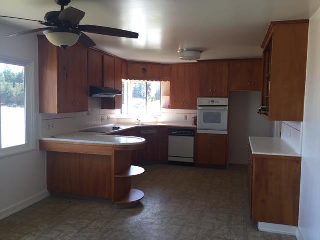 461 Santa Ana Road Hollister, CA 95023 - Photo 3 of 16 Gallery Image 3