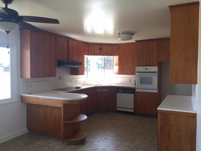 461 Santa Ana Road Hollister, CA 95023 - Photo 5 of 16 Gallery Image 5