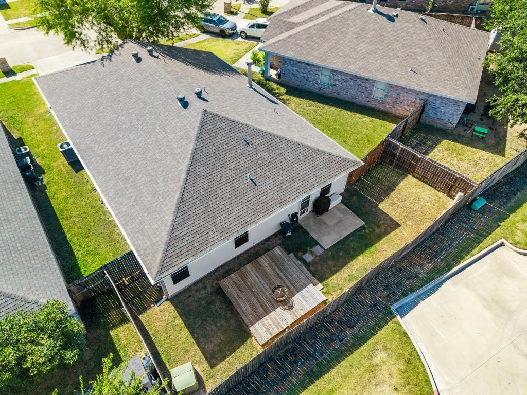 8721 Hunters Point Way Fort Worth, TX 76123 - Photo 5 of 25 Gallery Image 5