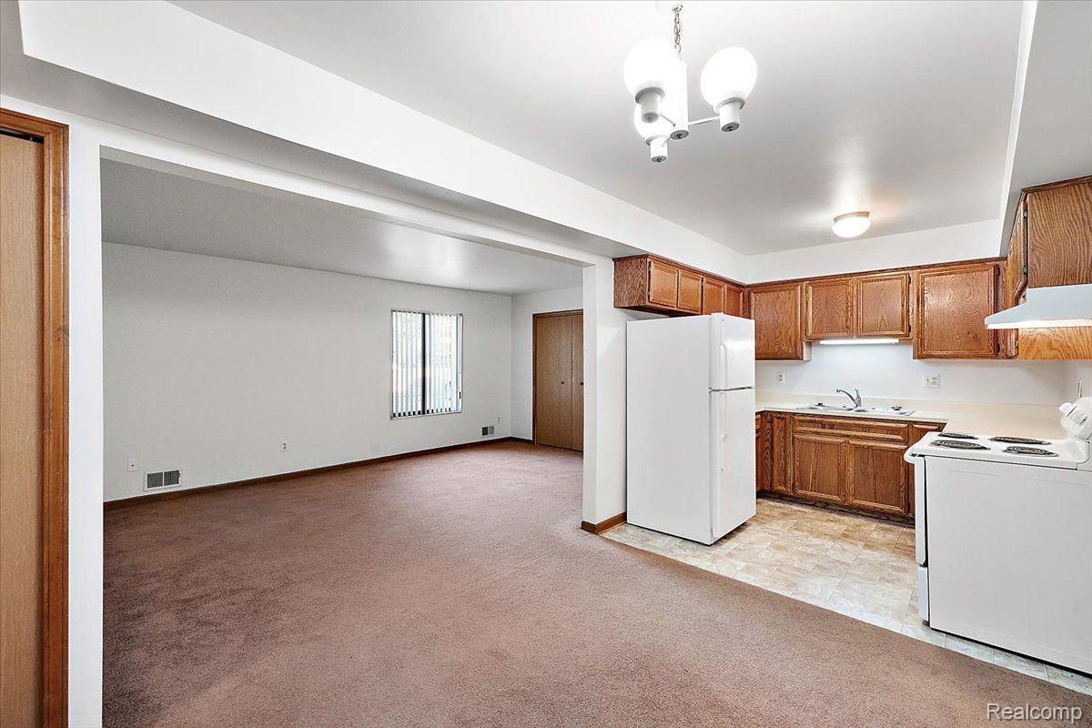 16411 East 10 Mile Road Eastpointe, MI 48021 - Photo 40 of 57 Gallery Image 40