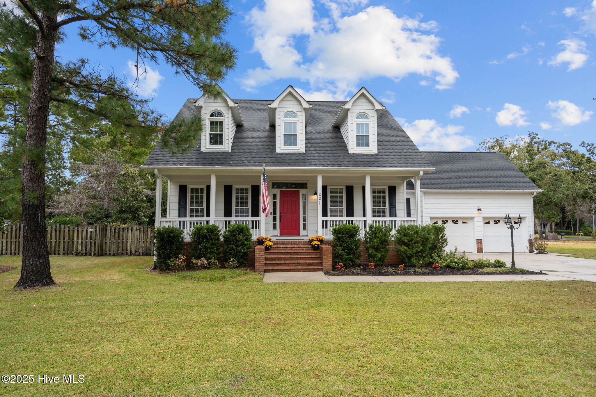 221 Windsong Road Wilmington, NC 28411 - Photo 2 of 50 3-web-or-mls-DSC05006