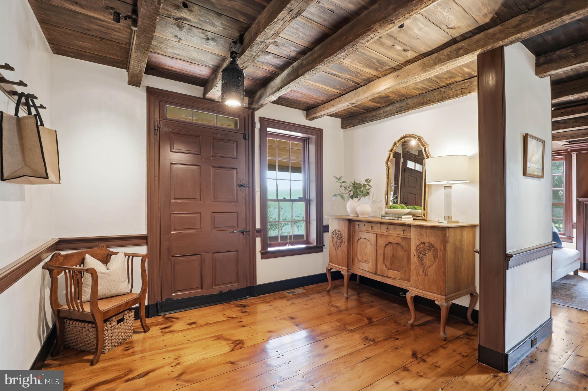 3646 Meadow View Road Manheim, PA 17545 - Photo 13 of 56 Foyer