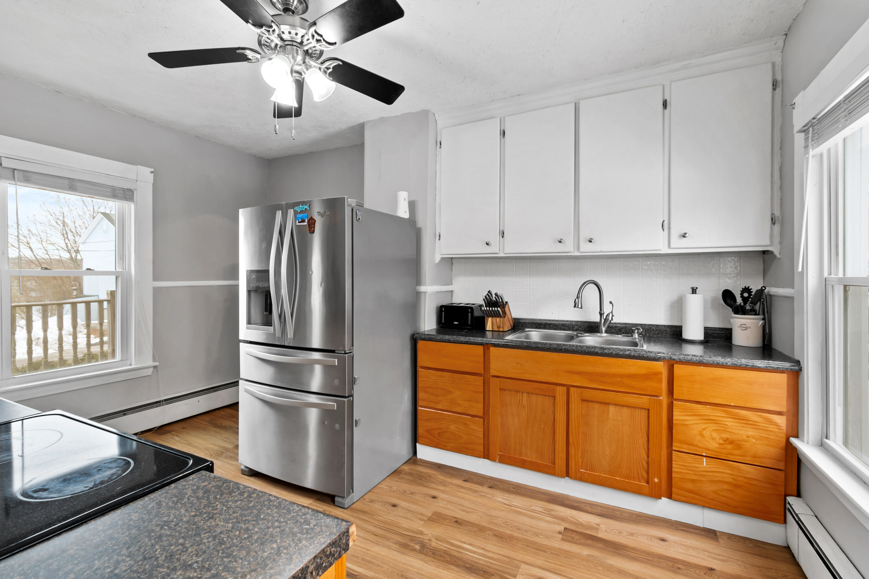 659 Pleasant Street Lewiston, ME 04240 - Photo 11 of 33 659 Pleasant St Unit 1 (10)