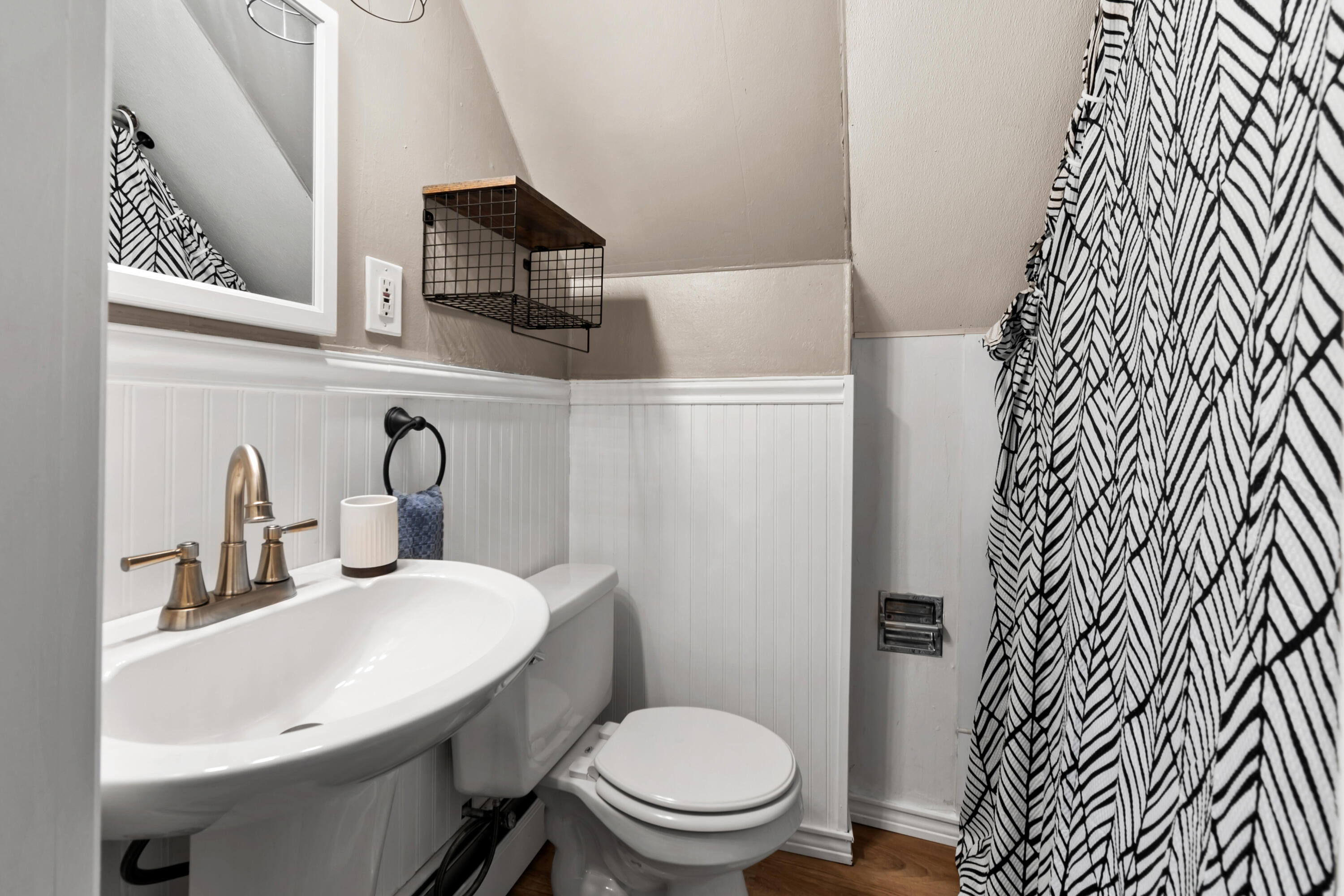 659 Pleasant Street Lewiston, ME 04240 - Photo 26 of 33 659 Pleasant St Unit 2 (9)