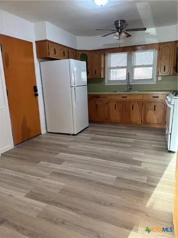 $1,650 | 1321 North Avenue I Avenue, Shiner, TX 77984