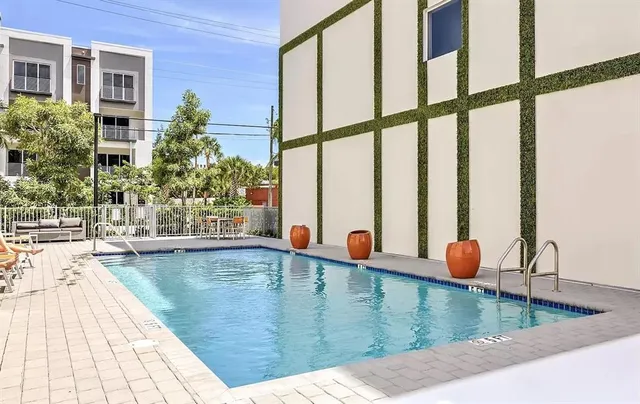 $499,000 | 1044 Northeast 18th Avenue, Unit 203, Fort Lauderdale, FL 33304