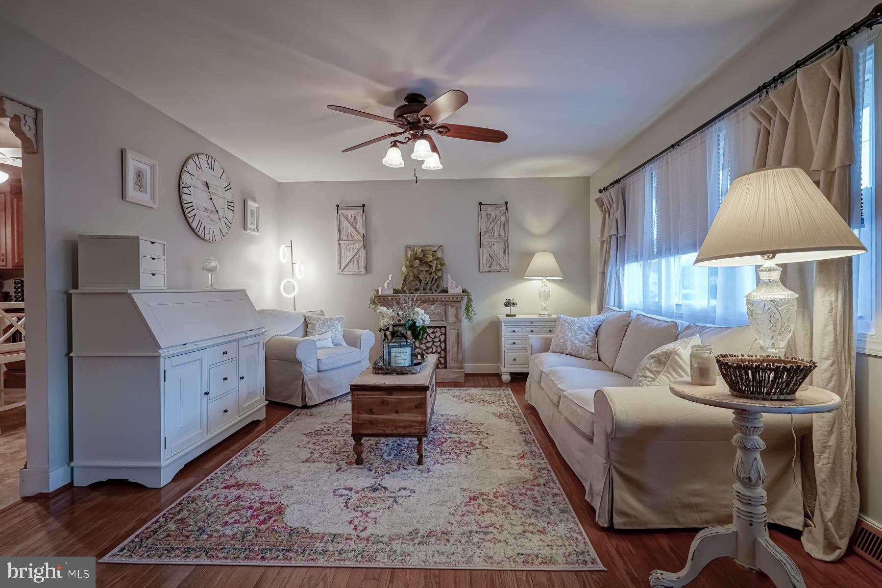 132 Georgia Road Pennsville, NJ 08070 - Photo 4 of 48 13x10 Living Room